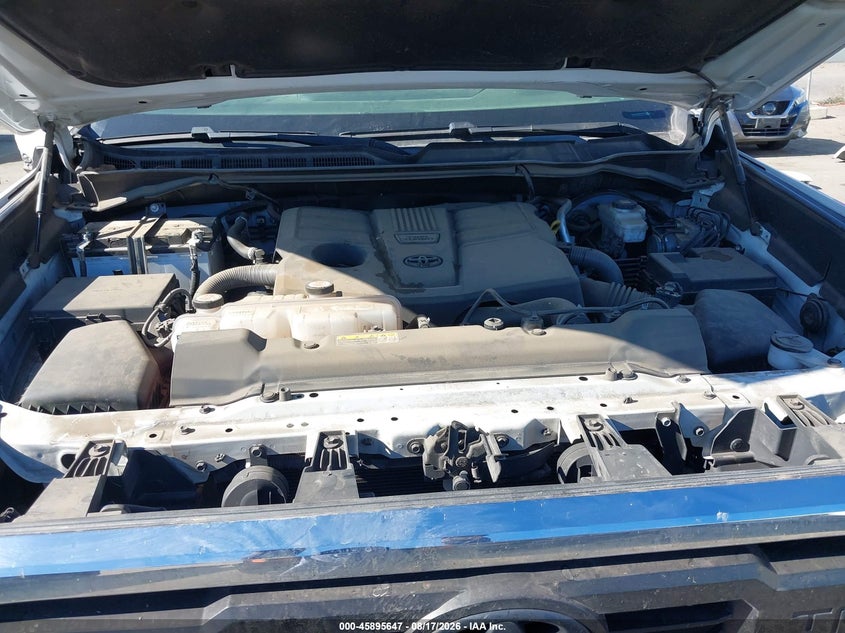 TOYOTA TUNDRA - zdjęcie 10