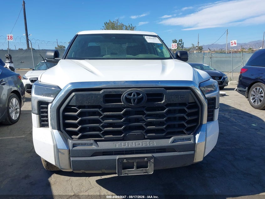 TOYOTA TUNDRA - zdjęcie 13