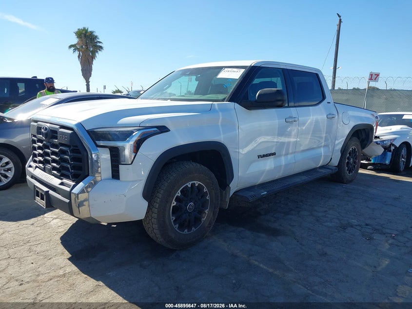 TOYOTA TUNDRA - zdjęcie 2