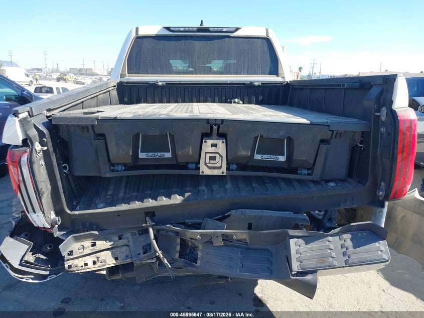 TOYOTA TUNDRA - zdjęcie 6