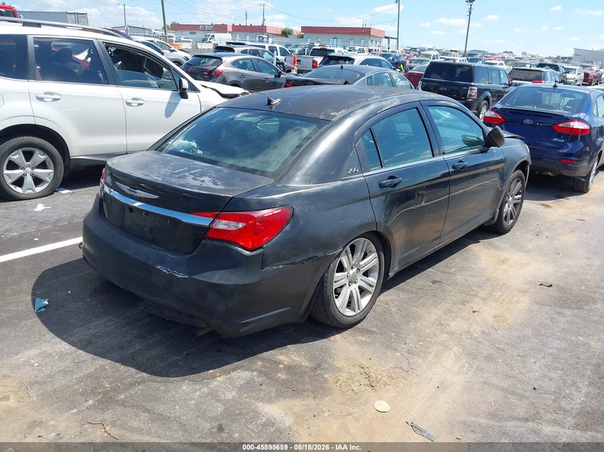 2013 CHRYSLER 200 auction photo 4