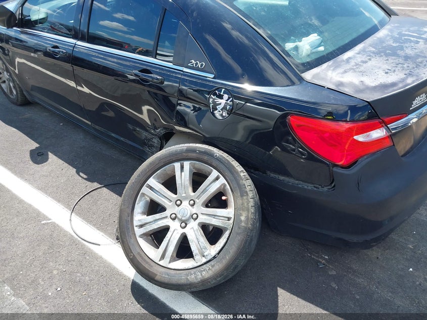 2013 CHRYSLER 200 auction photo 6