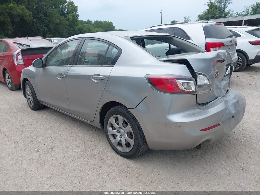 Vin: jm1bl1tf1d1779365, lot: 46394729, mazda mazda3 i sv 20133