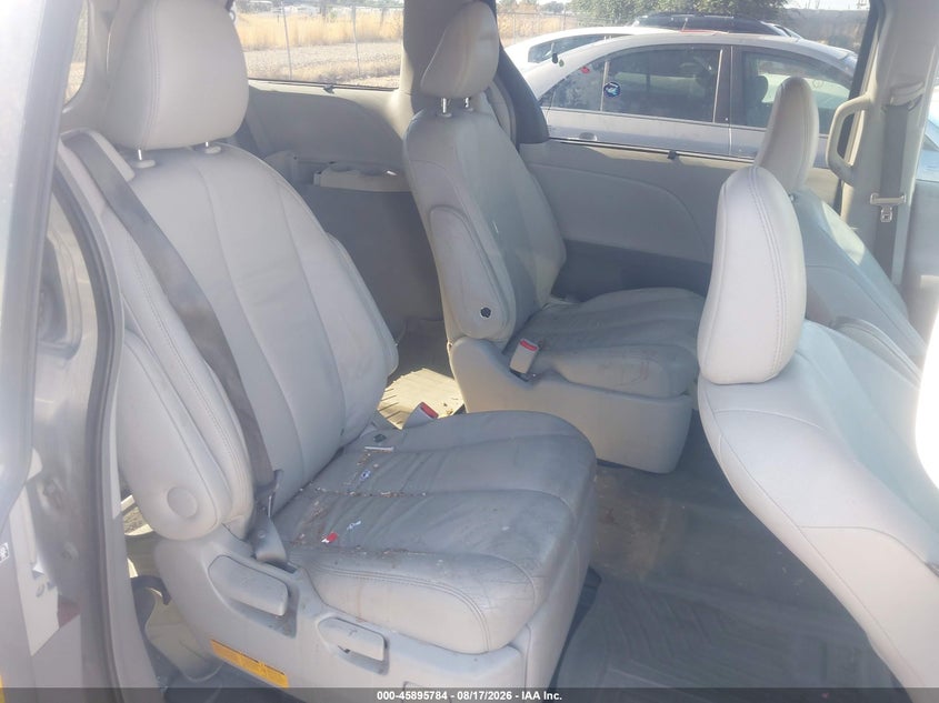 2013 TOYOTA SIENNA VAN 3.5L V-6 DOHC, VVT, 266HP
