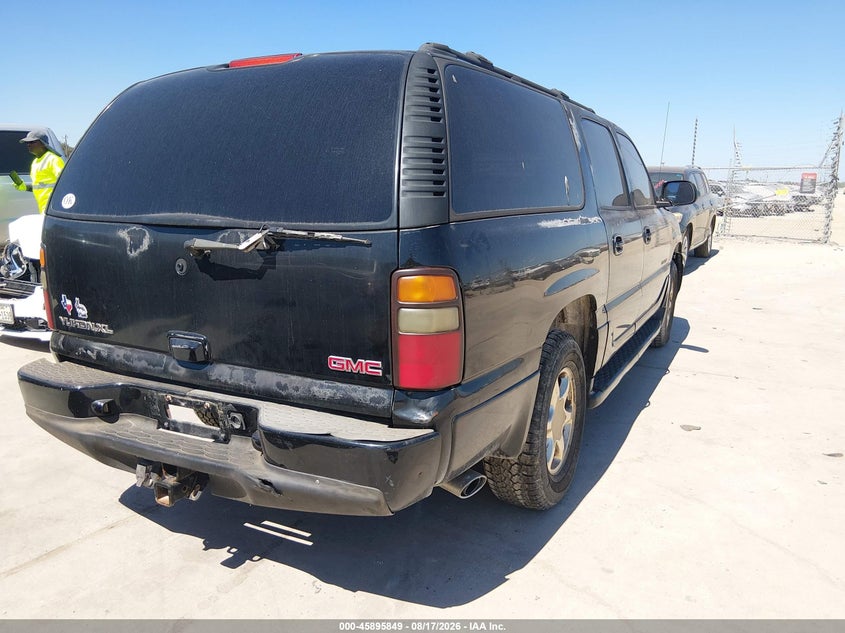 2004 GMC YUKON XL 1500 auction photo 4