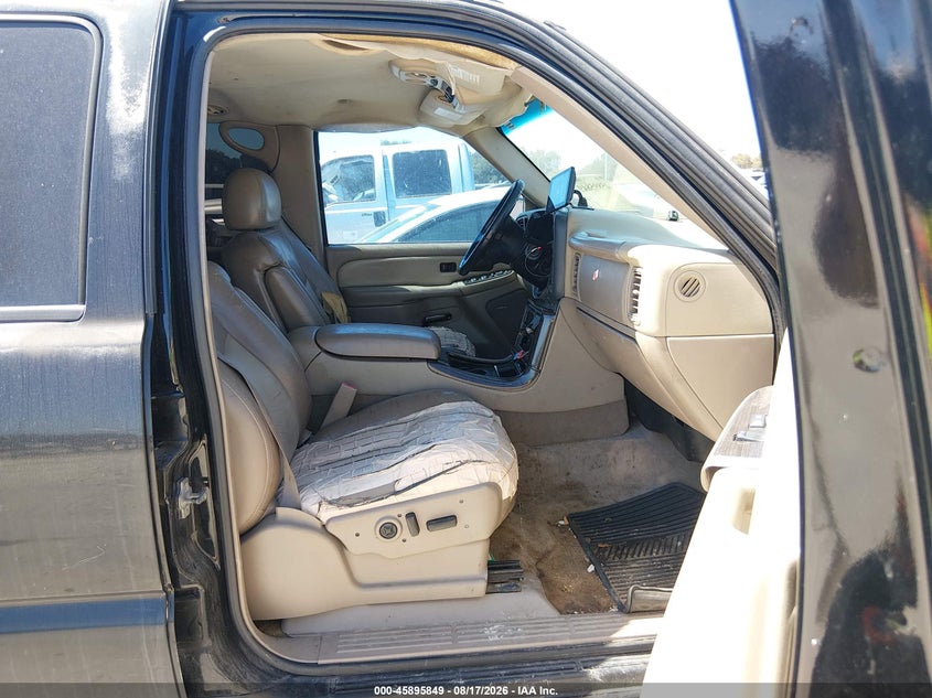2004 GMC YUKON XL 1500 auction photo 5