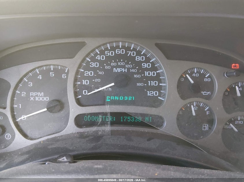 2004 GMC YUKON XL 1500 auction photo 7