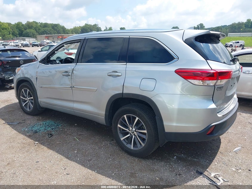 2018 TOYOTA HIGHLANDER auction photo 3
