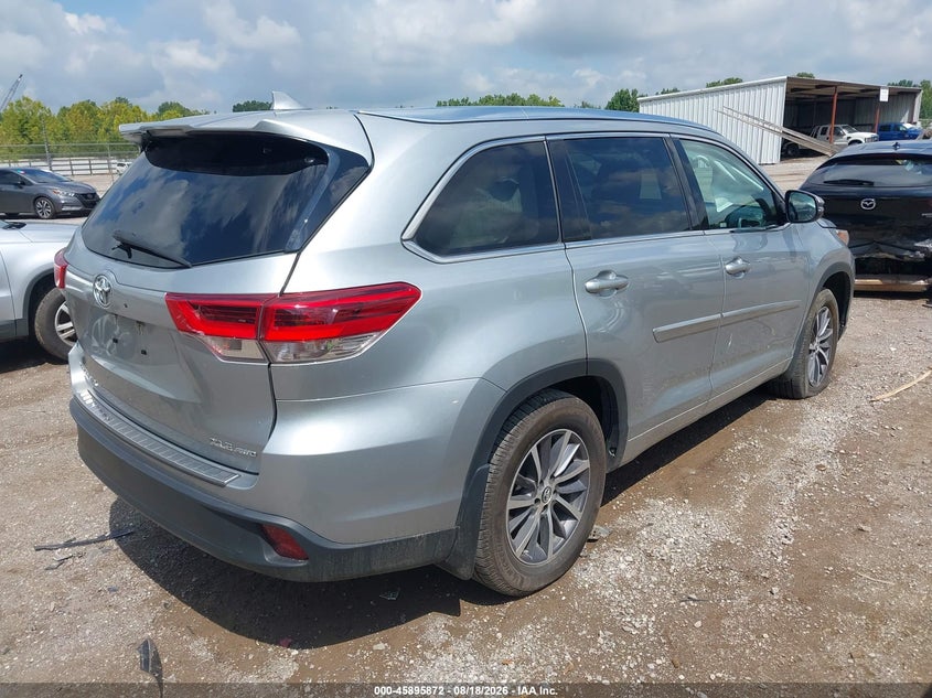 2018 TOYOTA HIGHLANDER auction photo 4
