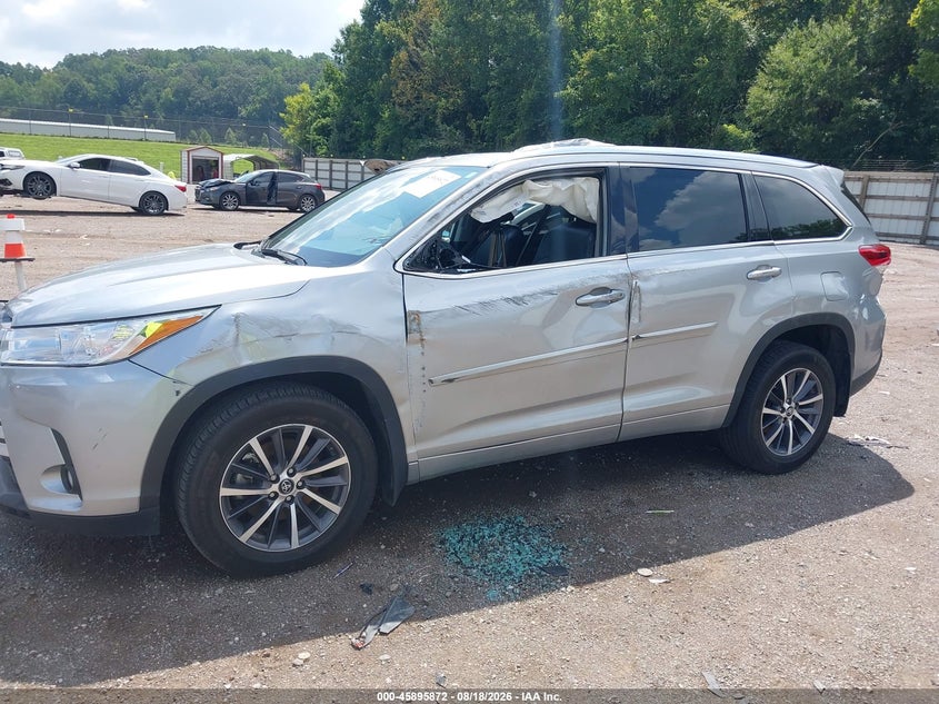 2018 TOYOTA HIGHLANDER auction photo 6