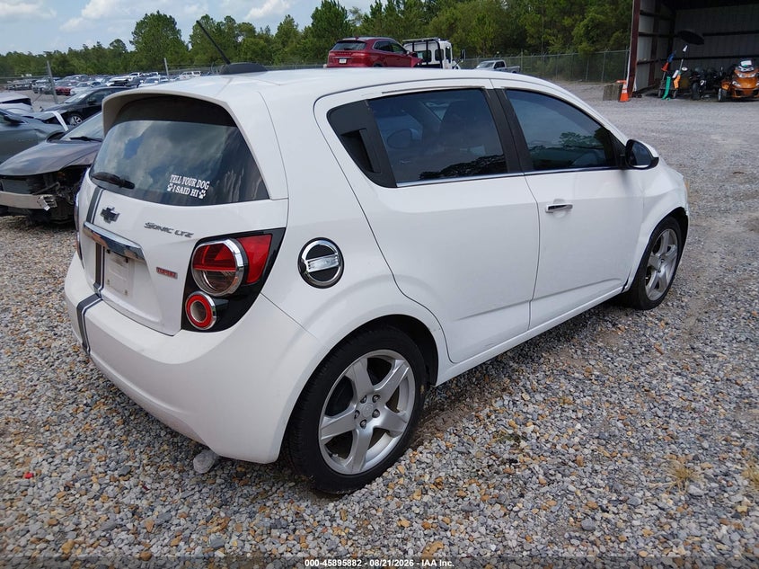 2015 CHEVROLET SONIC auction photo 4
