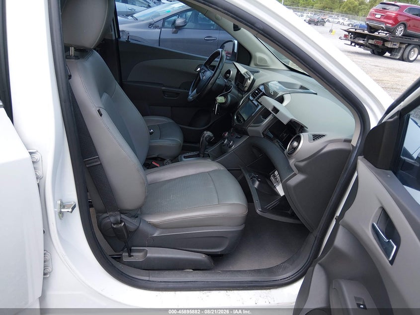 2015 CHEVROLET SONIC auction photo 5
