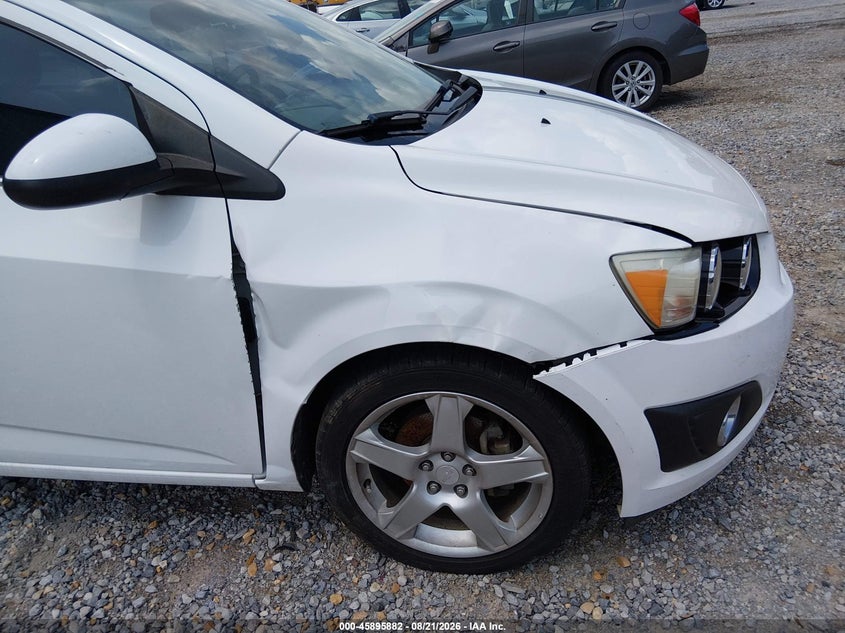 2015 CHEVROLET SONIC auction photo 6