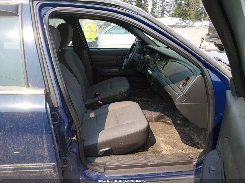 FORD CROWN VICTORIA 2011 VIN 2FABP7BV6BX135757