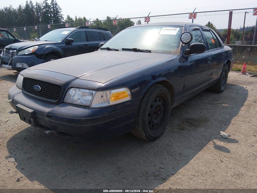 2011 FORD CROWN VICTORIA auction photo 2