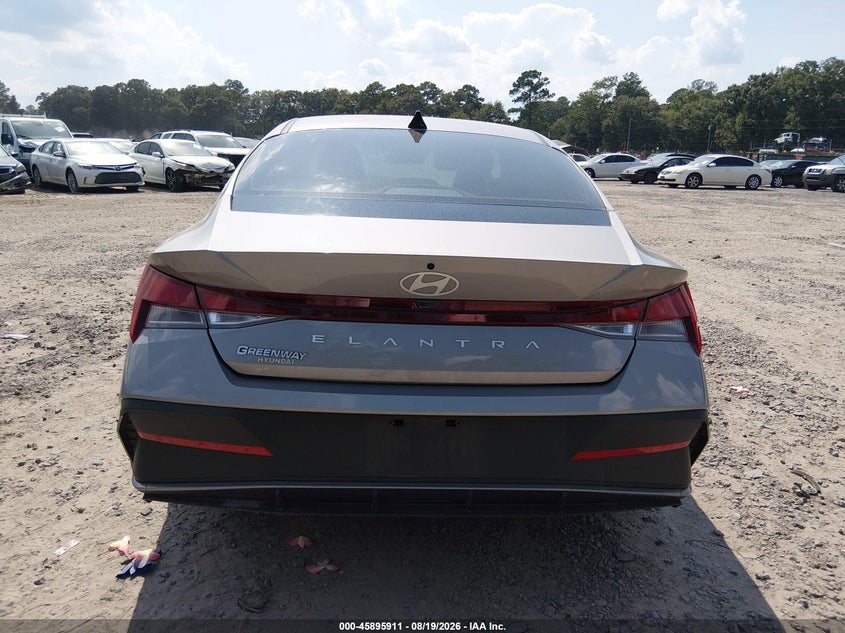 2025 Hyundai Elantra (VIN: KMHLL4DGXSU920020)