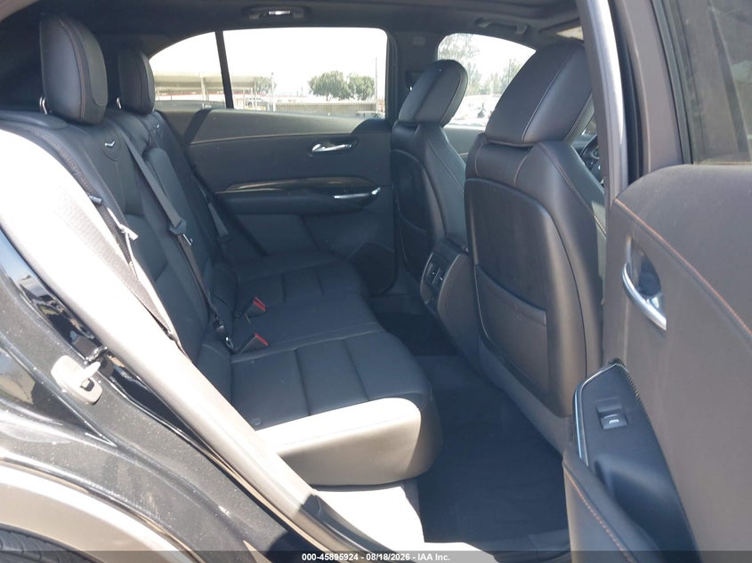 CADILLAC XT4 2019 VIN 1GYFZER40KF223409
