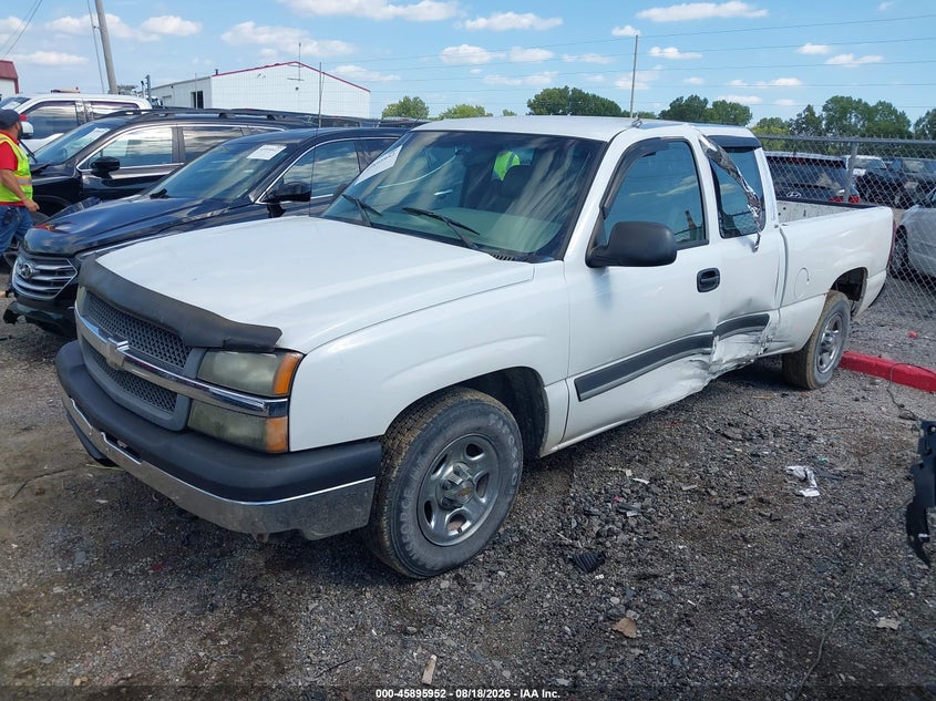 2004 Chevrolet Silverado, Left Side, IAAI, VIN 1GCEC19X24Z150860 — photo 2