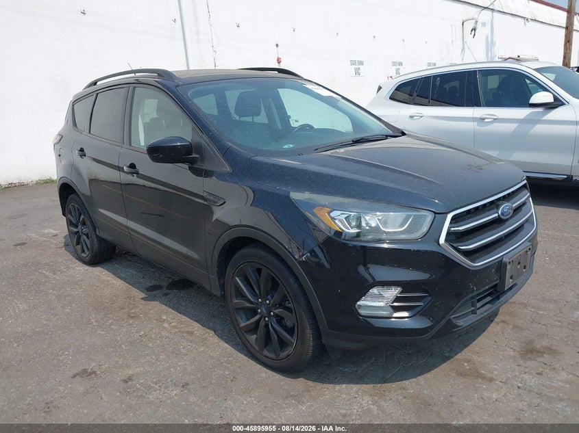 2017 FORD ESCAPE auction photo 1
