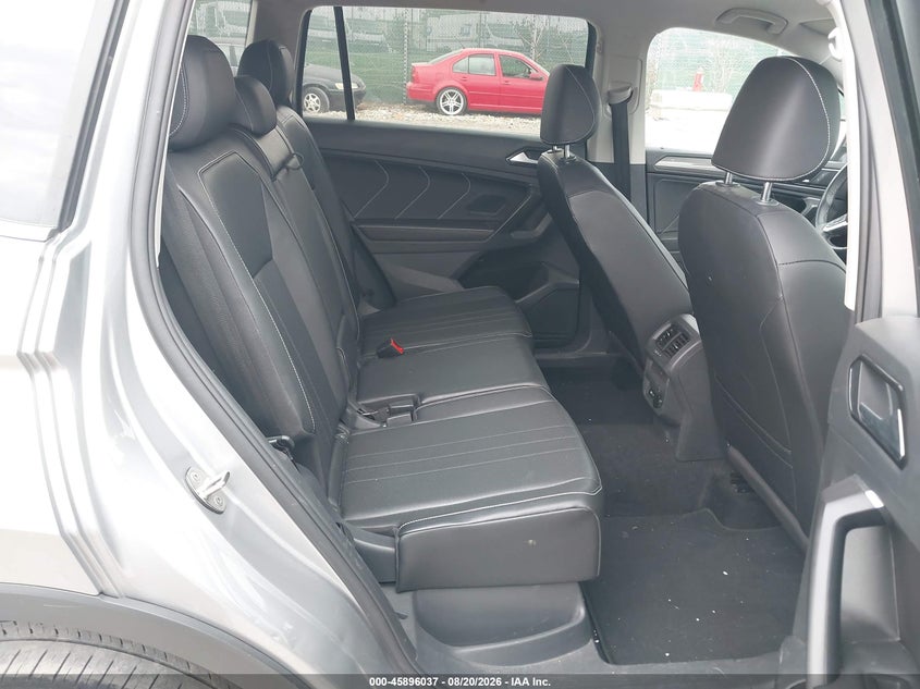 2022 VOLKSWAGEN TIGUAN auction photo 8