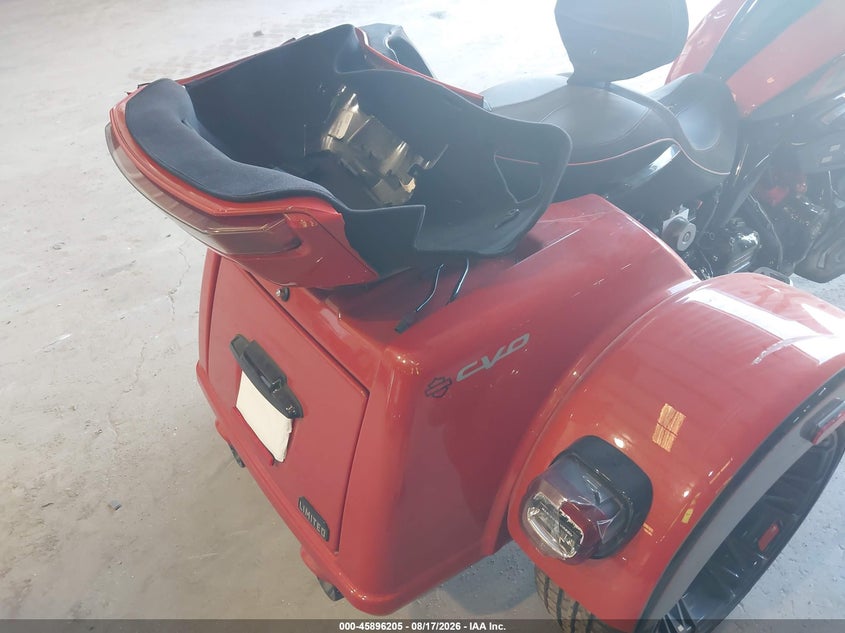 HARLEY-DAVIDSON FLHLTSE 2026