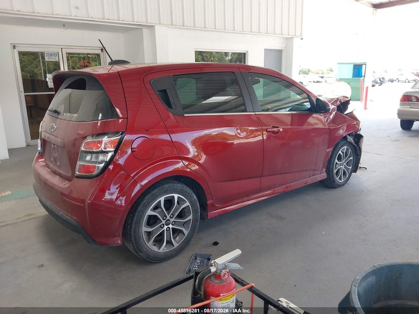2019 CHEVROLET SONIC auction photo 4