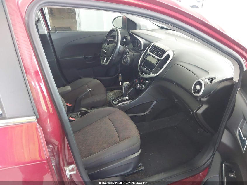 2019 CHEVROLET SONIC auction photo 5