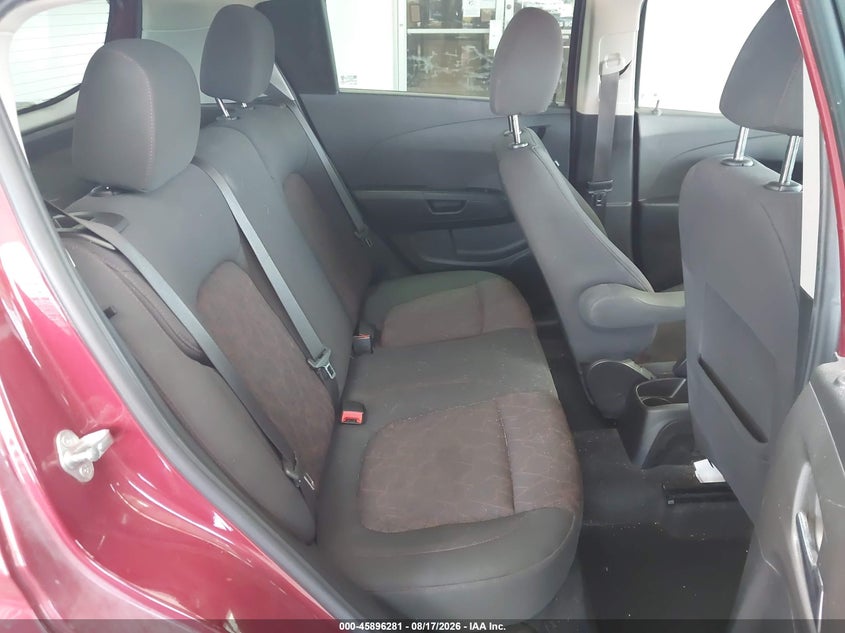 2019 CHEVROLET SONIC auction photo 8