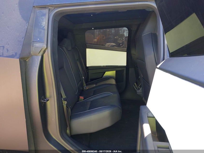 2024 TESLA CYBERTRUCK auction photo 8