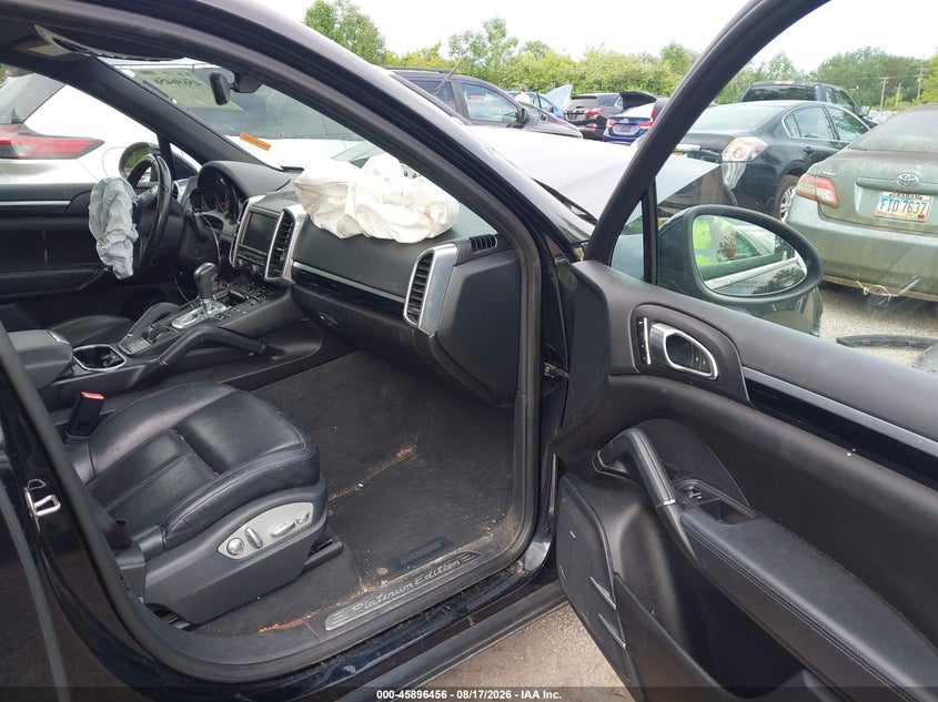2014 PORSCHE CAYENNE auction photo 5