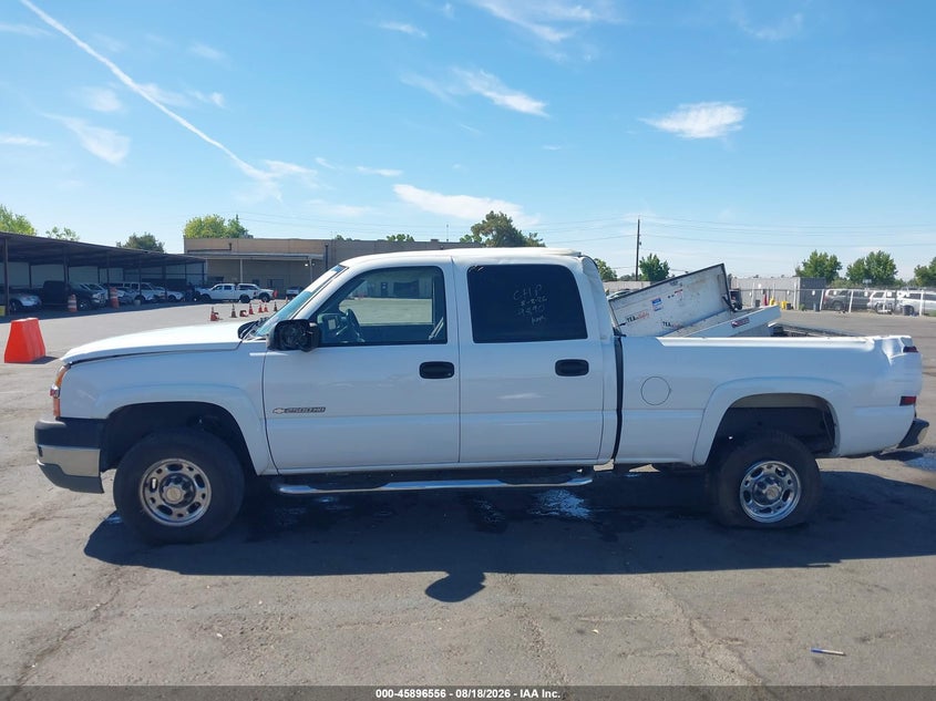 CHEVROLET SILVERADO 2500HD 2004 VIN 1GCHC23U24F241632