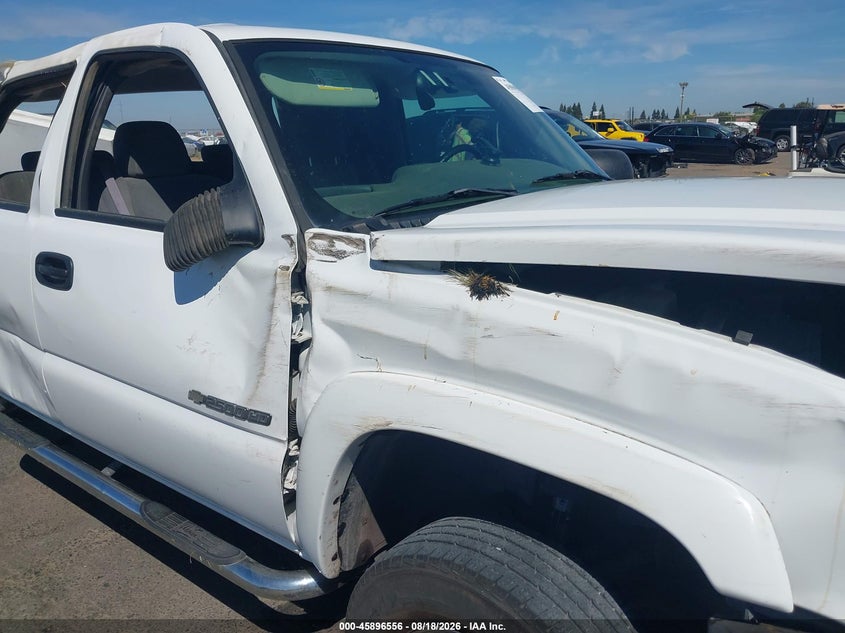 CHEVROLET SILVERADO 2500HD 2004 VIN 1GCHC23U24F241632