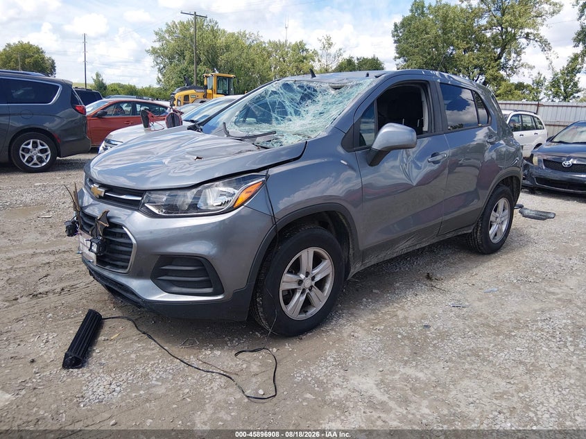 2020 Chevrolet Trax, Front & Rear, IAAI, VIN 3GNCJNSBXLL144577 — photo 2