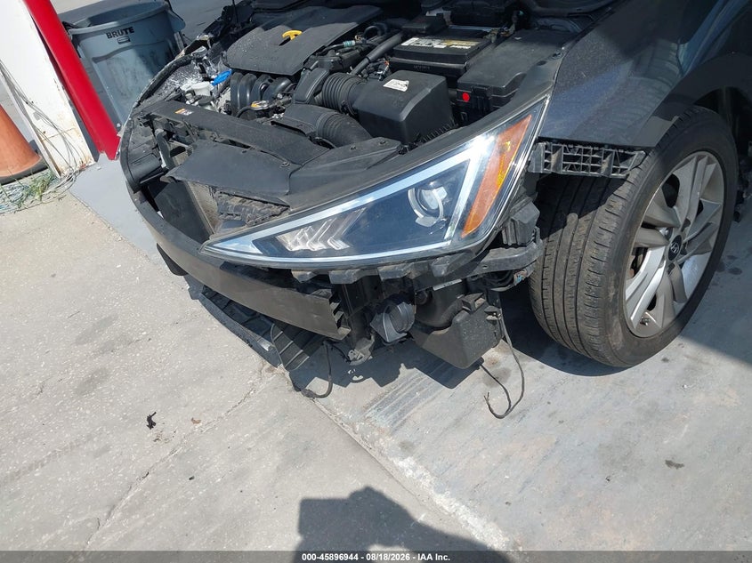 2020 HYUNDAI ELANTRA auction photo 6