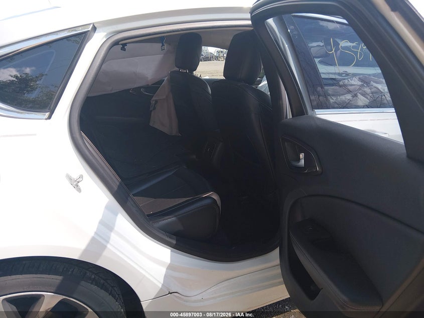 CHRYSLER 200 2015 VIN 1C3CCCEG0FN540878