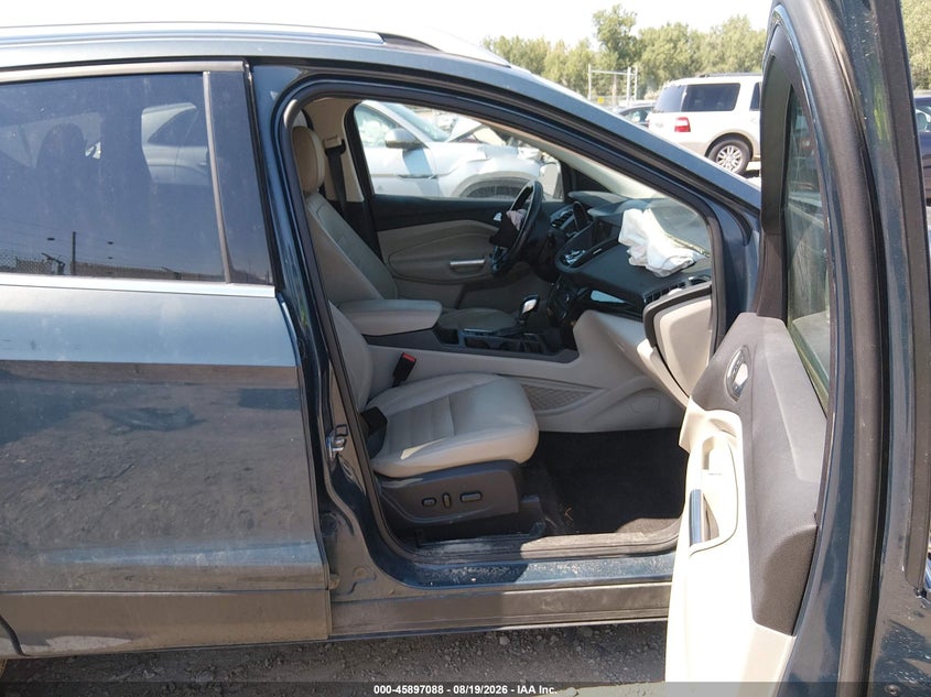 2019 FORD ESCAPE auction photo 5