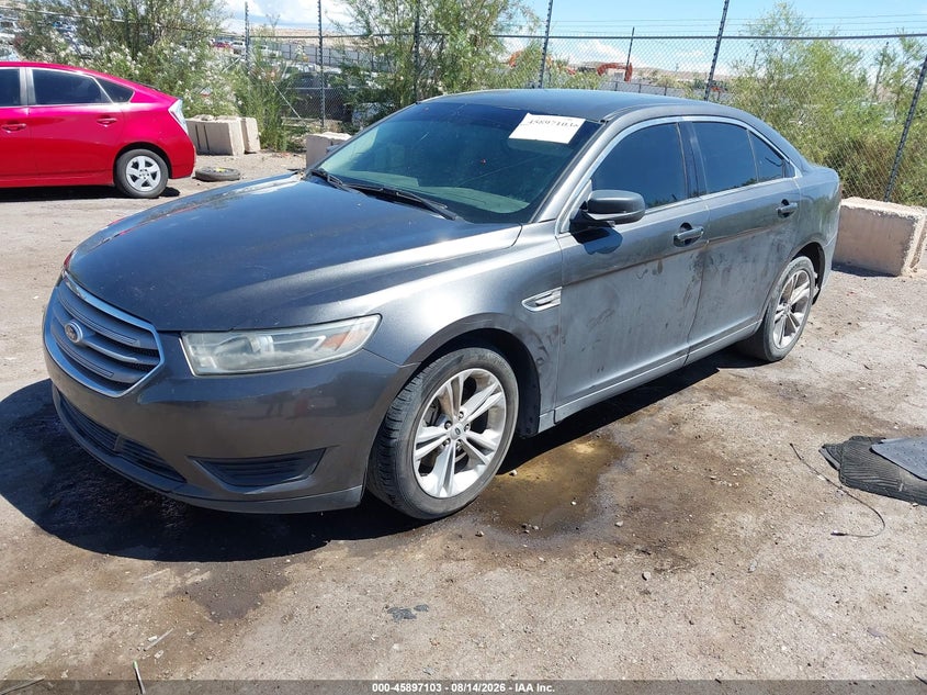 2015 FORD TAURUS auction photo 2