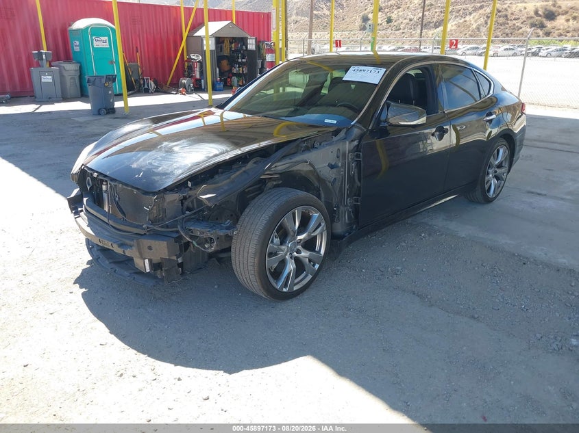 2016 Infiniti Q70 5.6, Left Front, IAAI, VIN JN1AY1AP6GM100012 — photo 2