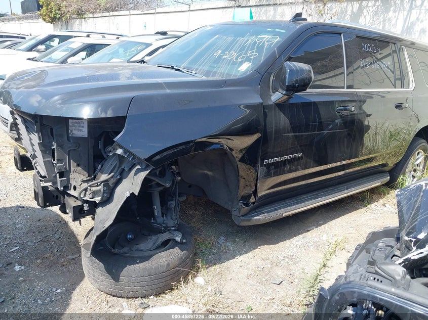 2023 CHEVROLET SUBURBAN auction photo 2