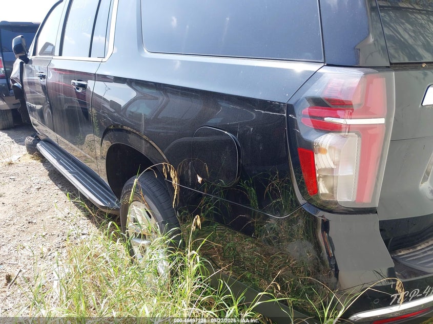 2023 CHEVROLET SUBURBAN auction photo 3