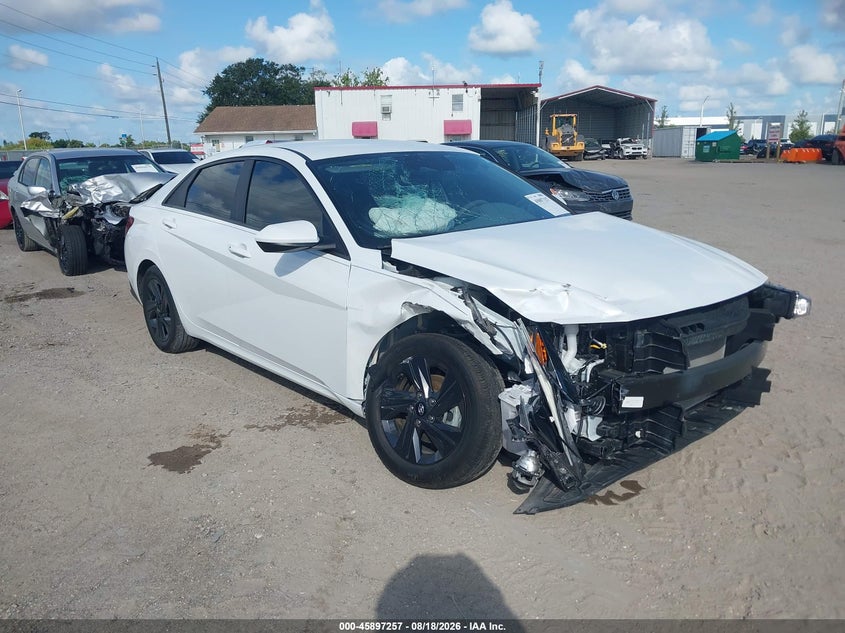 2023 HYUNDAI ELANTRA auction photo 1