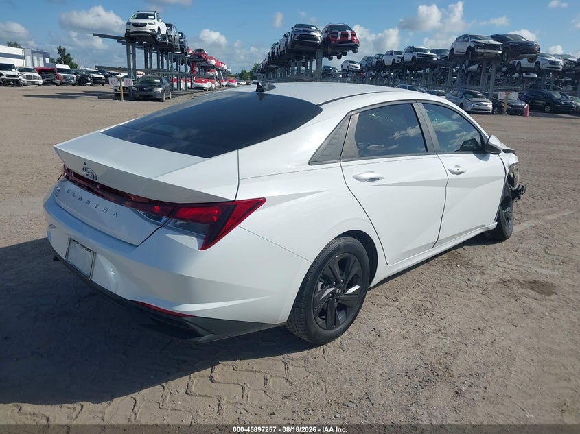 2023 HYUNDAI ELANTRA auction photo 4
