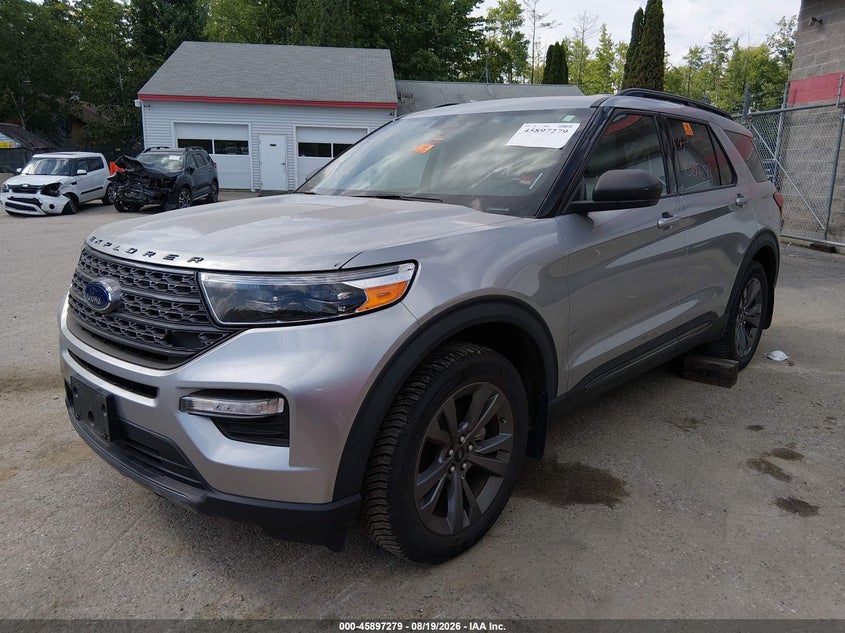 2021 Ford Explorer, Biohazard, IAAI, VIN 1FMSK8DH0MGA75713 — photo 2