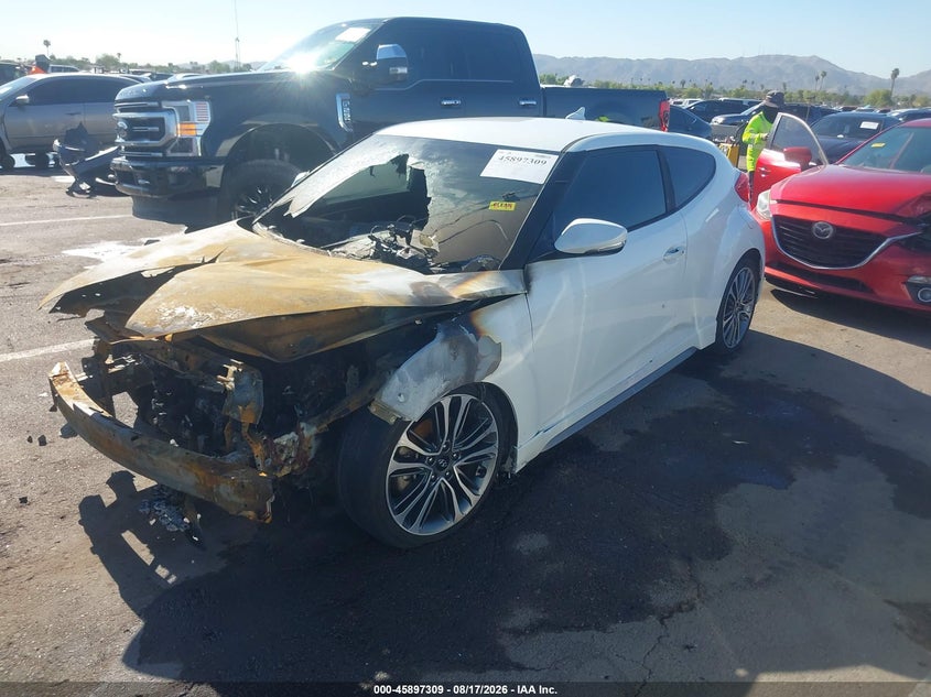 2016 Hyundai Veloster, Total Burn, IAAI, VIN KMHTC6AE9GU291260 — photo 2