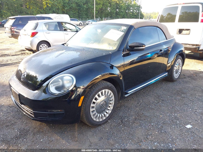 2013 VOLKSWAGEN BEETLE auction photo 2