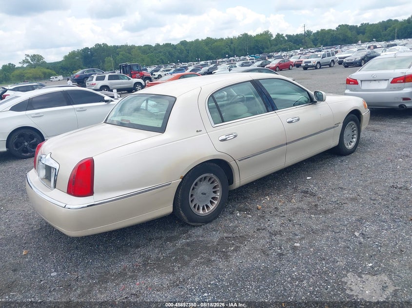 2001 LINCOLN TOWN CAR auction photo 4