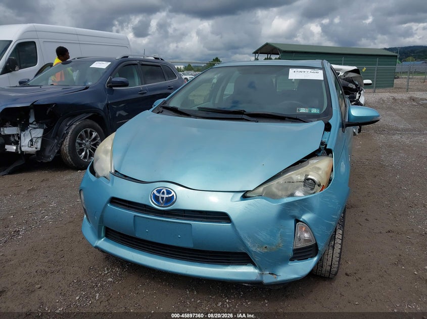 2013 TOYOTA PRIUS C auction photo 6