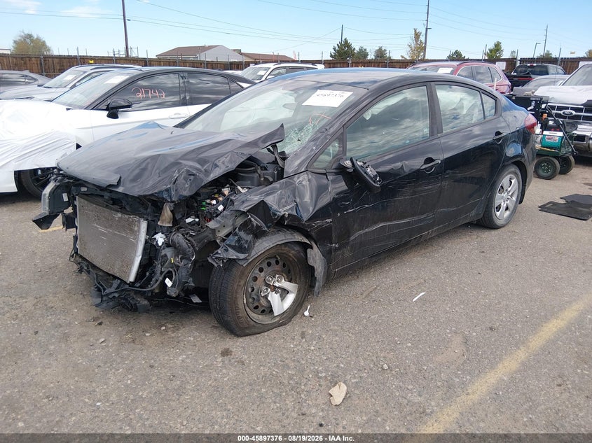 2018 Kia Forte, Front End, IAAI, VIN 3KPFL4A72JE195385 — photo 2