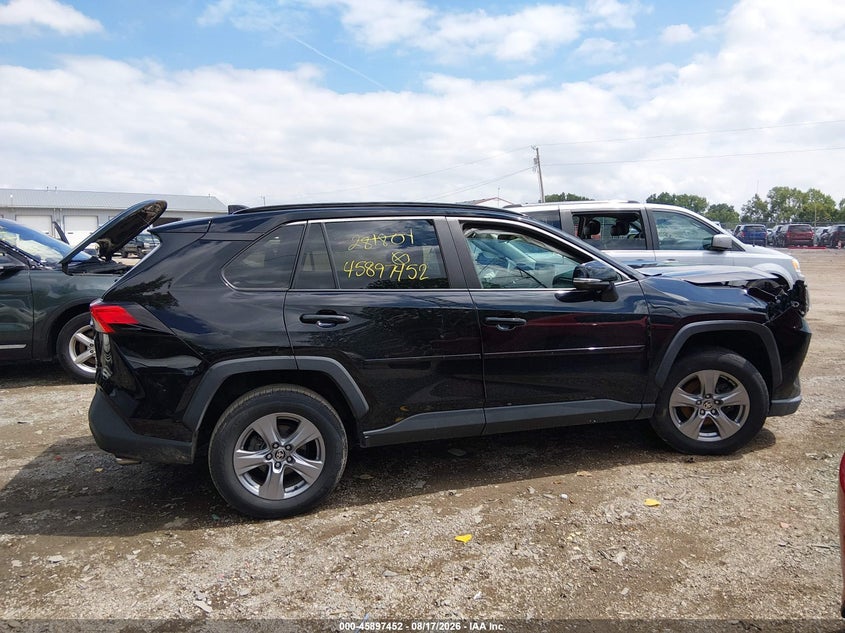 TOYOTA RAV4 - zdjęcie 13