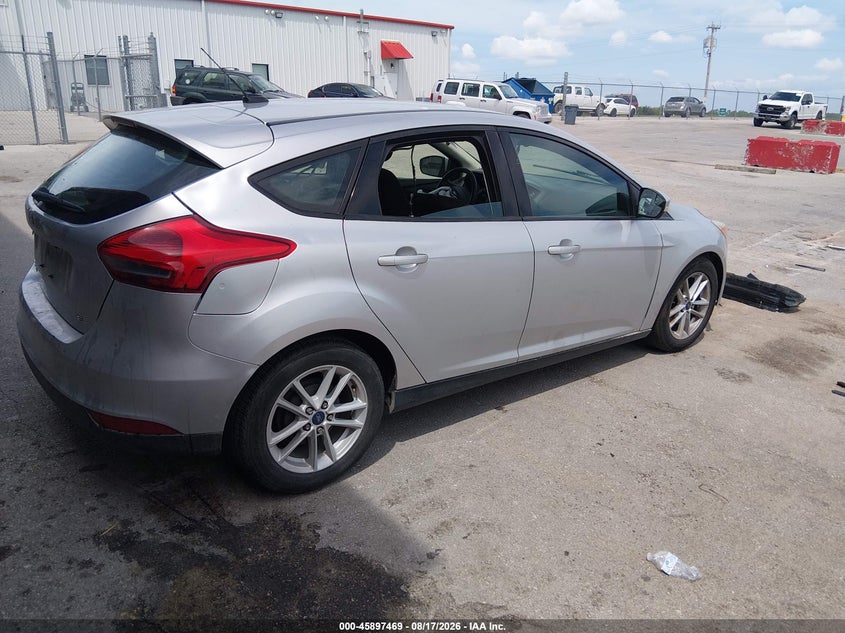 Vin: 1fadp3k23hl284348, lot: 46396530, ford focus se 20174
